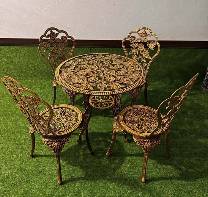 Bộ bàn ghế sân vườn làm quà tân gia